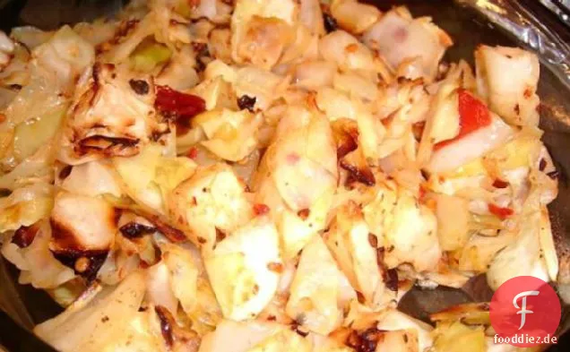 Gebratener Wirsing mit schwarzer Bohnen-Knoblauch-Sauce