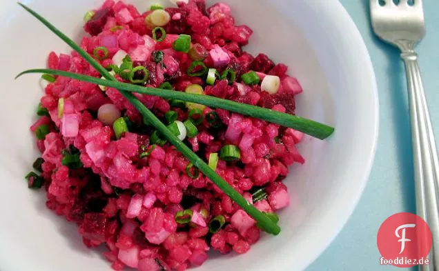 Gerösteter Rübensalat mit Gerste, Feta und roten Zwiebeln