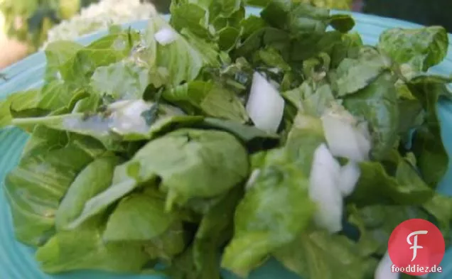 Sehr grüner Salat mit Kräutervinaigrette