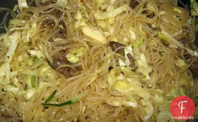 Langlebigkeitsnudeln mit Hühnchen, Ingwer und Pilzen