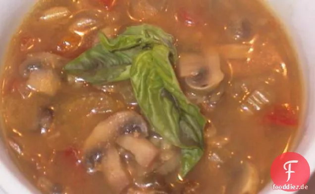 Suppe aus zwei Pilzen und Gerste