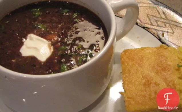 Schwarze Bohnensuppe