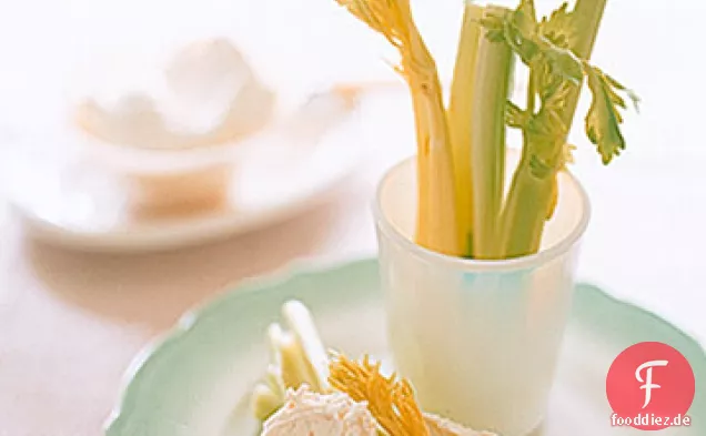 Sellerie-Sticks mit Meerrettich-Frischkäse