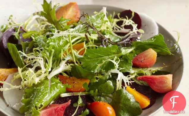 Gemischter Grüner Salat mit Rüben und Daikon