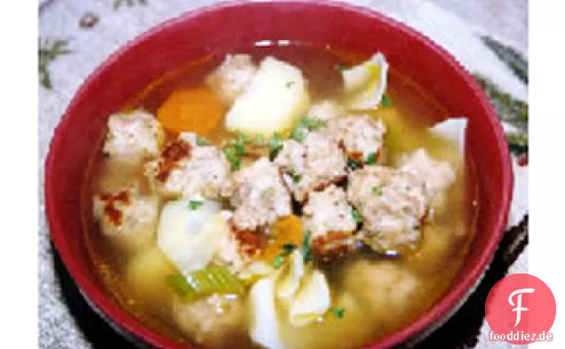 Hühnerfleischbällchen-Suppe
