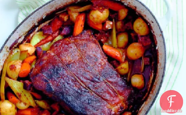 Schmorbraten mit Speck und Gemüse
