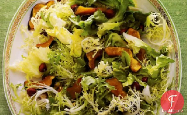 Chicorée-Salat mit Ahorn-geröstetem Eichel-Kürbis