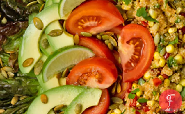 Quinoa-Mais-Salat mit Kürbiskernen