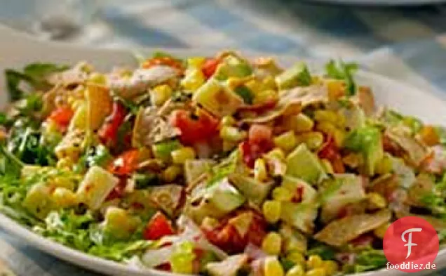 Avocado-Mais-Salat mit cremigem Salsa-Dressing
