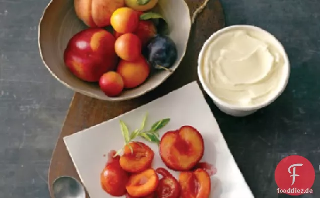Gebraten-Obstsalat mit Zitronenverbene