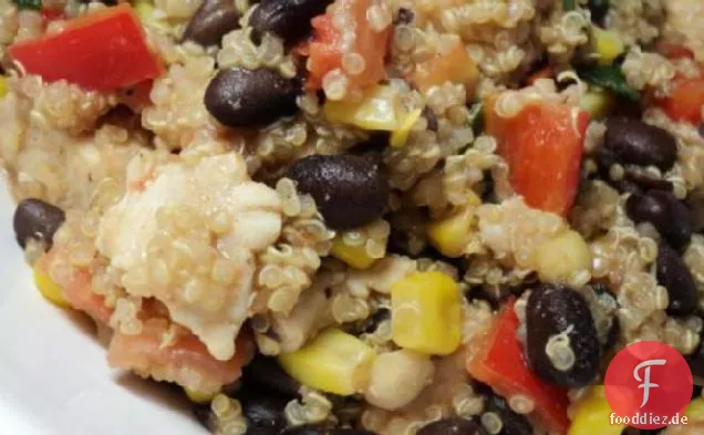 Quinoa-Salat mit Huhn und schwarzen Bohnen