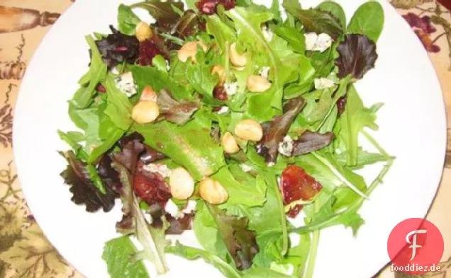 Spinat, Blutorange und Macadamianuss-Salat