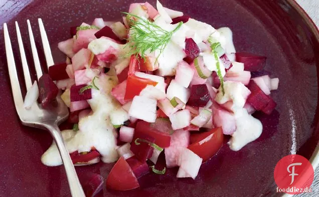 Rüben-Fenchel-Jicama-Salat mit Macadamianuss-Dressing