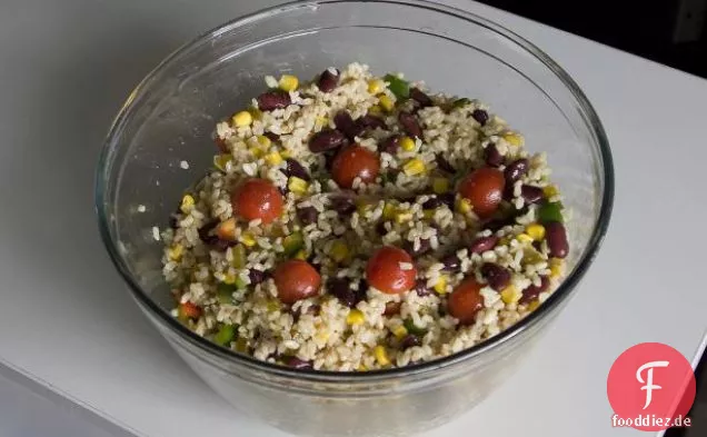 Avocado und schwarzer Bohnensalat