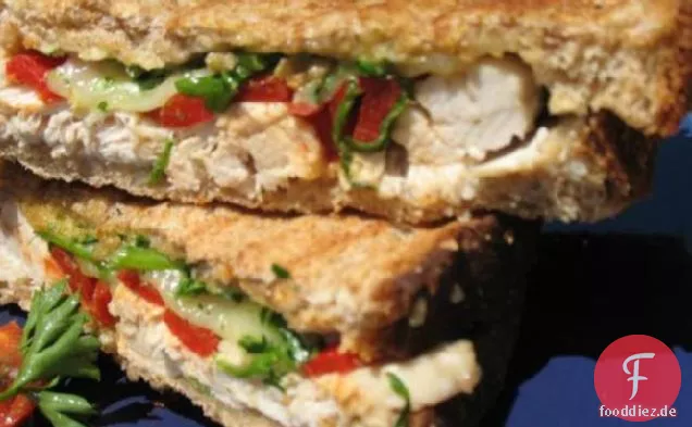 Truthahn und geröstete Paprika Panini