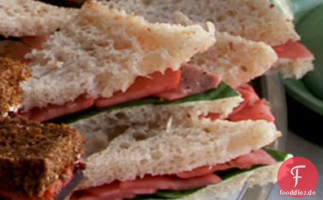Eingelegter Rettich und süße Butter Tee Sandwiches