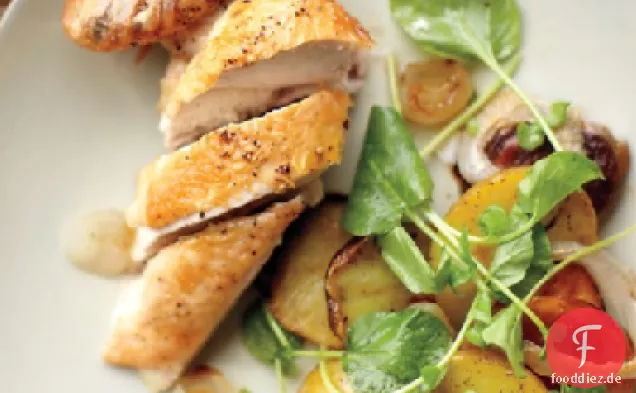 Schnell gebratenes Huhn mit Kartoffeln, Zwiebeln und Brunnenkresse