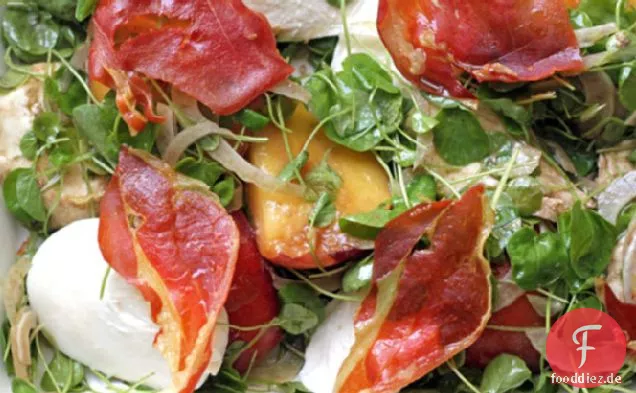 Tyler Florence's Pfirsich-Mozzarella- und knuspriger Schinken-Salat