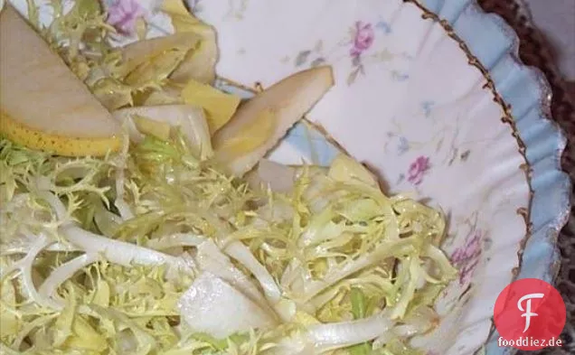 Endivien-Birnen-Salat