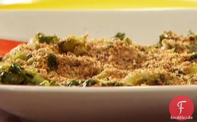 Escarole mit Zitrone Semmelbrösel