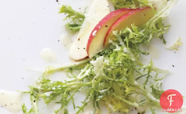 Frisee und Apfelsalat