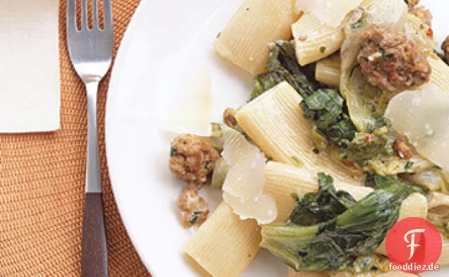 Pasta mit Wurst und Escarole