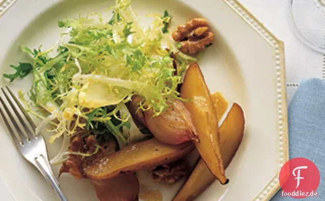 Gerösteter Birnen-Schalotten-Salat mit Sherry-Dijon-Vinaigrette