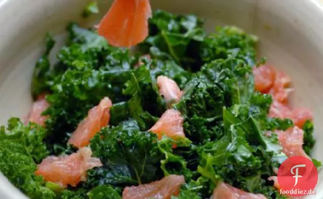 Grünkohlsalat mit Grapefruit
