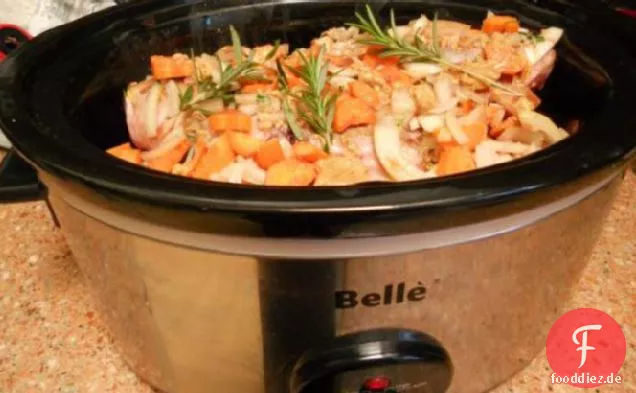 Geschmorte Lammschenkel mit Knoblauch und Rosmarin (Crock Pot)