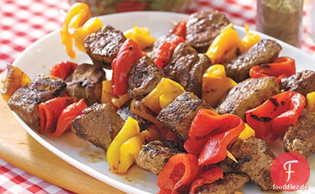 Lammspieße mit gerösteten Paprikaschoten