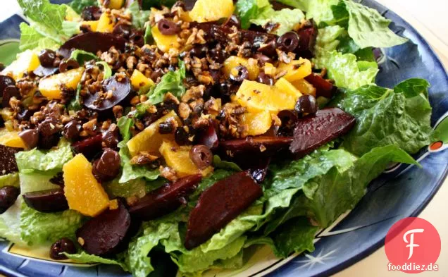 Rüben-, Orangen-, Oliven- und Walnusssalat