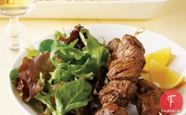 Gegrillte Lamm-Spieße mit Zitrone und Dill