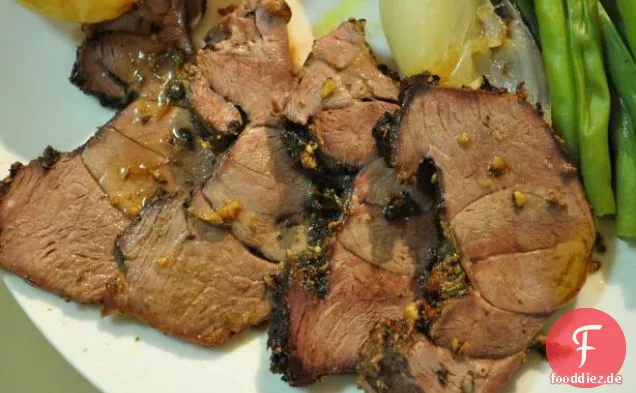 Langsam gebackenes Lamm - schmeckt wie Spieß gebraten