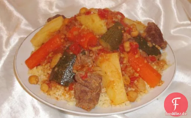 Traditioneller nordafrikanischer Couscous (Der echte Weg!)