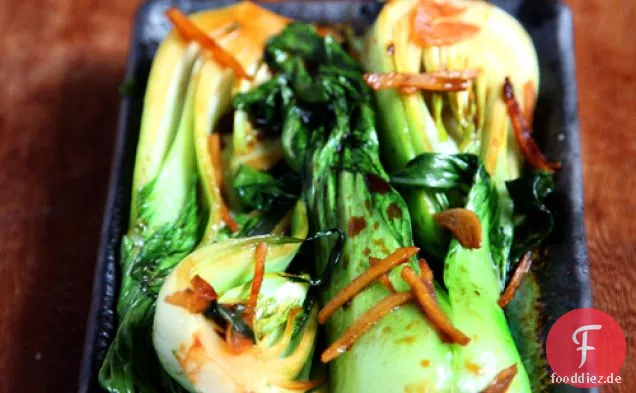 Ingwer und Knoblauch geschmort Bok Choy