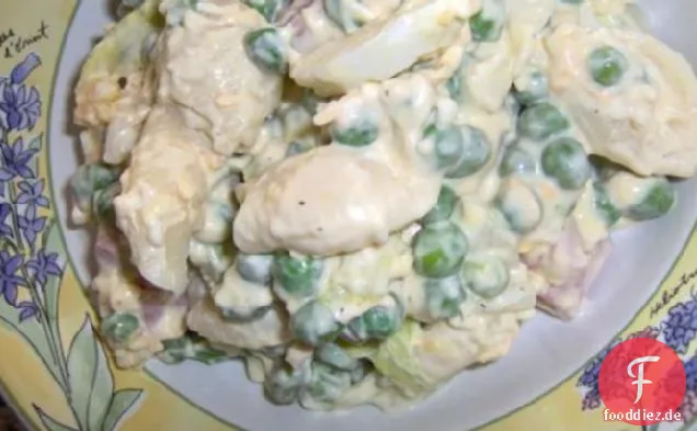Geschichteter Nudelsalat