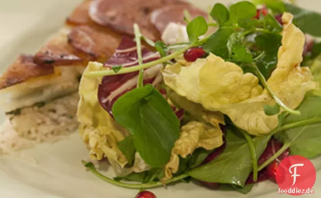 Grüner Salat mit Granatapfel