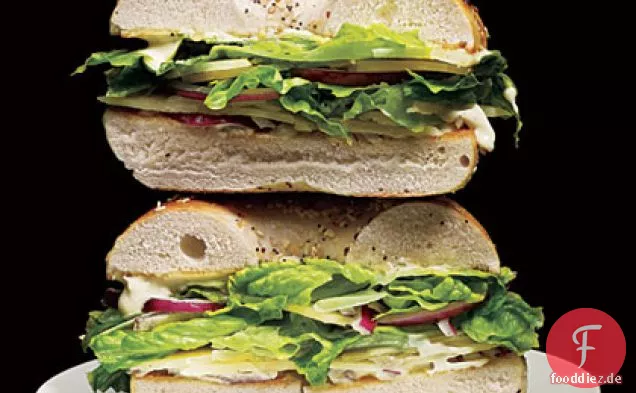 Caesar Salat Bagels