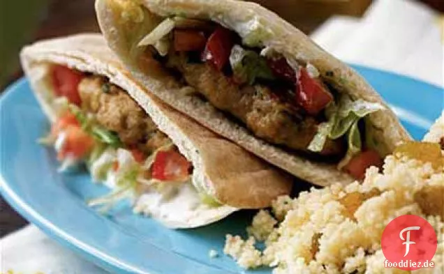 Lemon Chicken Pita Burger mit gewürzter Joghurtsauce