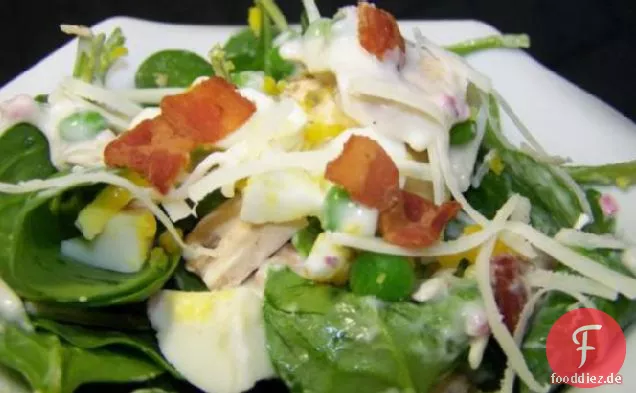 Geschichteter Spinatsalat