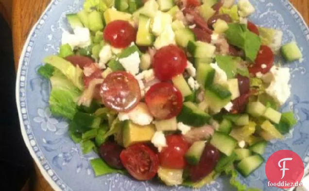 Üppiger griechischer Salat