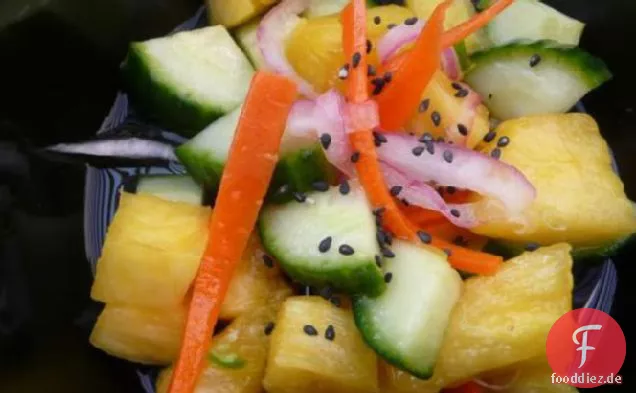Gurkensalat Mit Ananas und Jalapeno