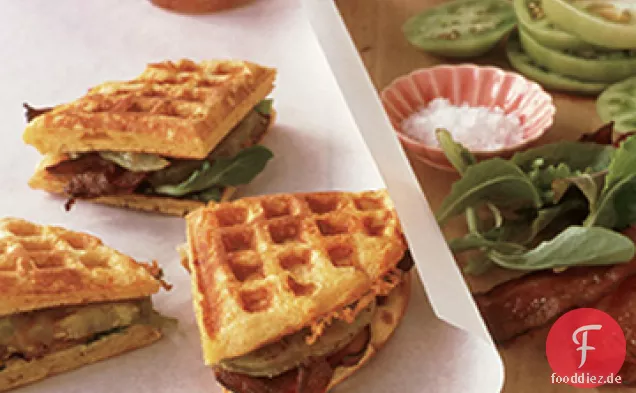 Cheddar Maismehl Waffel BLT