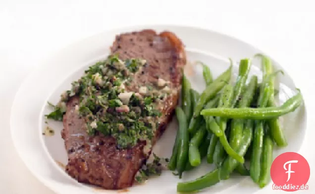 Pan-gebratenes Steak mit Salsa Verde