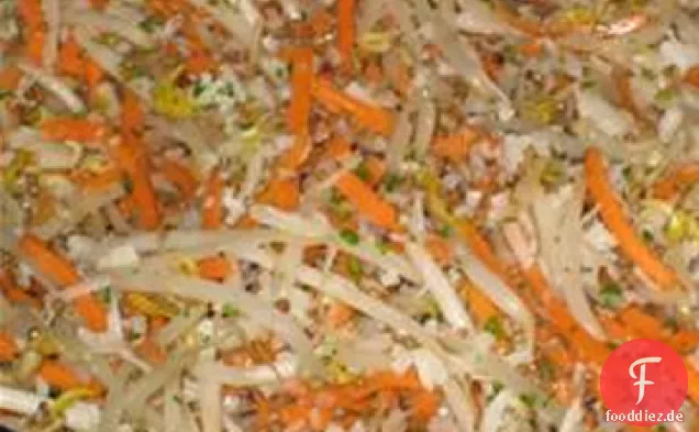 Karotten-Bohnen-Sprossen-Salat
