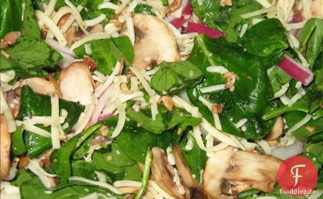 Spinatsalat mit Mohndressing