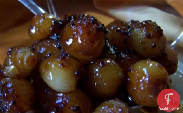 Balsamico glasierte Babyzwiebeln