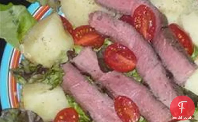 Warmes Steak und Kartoffelsalat