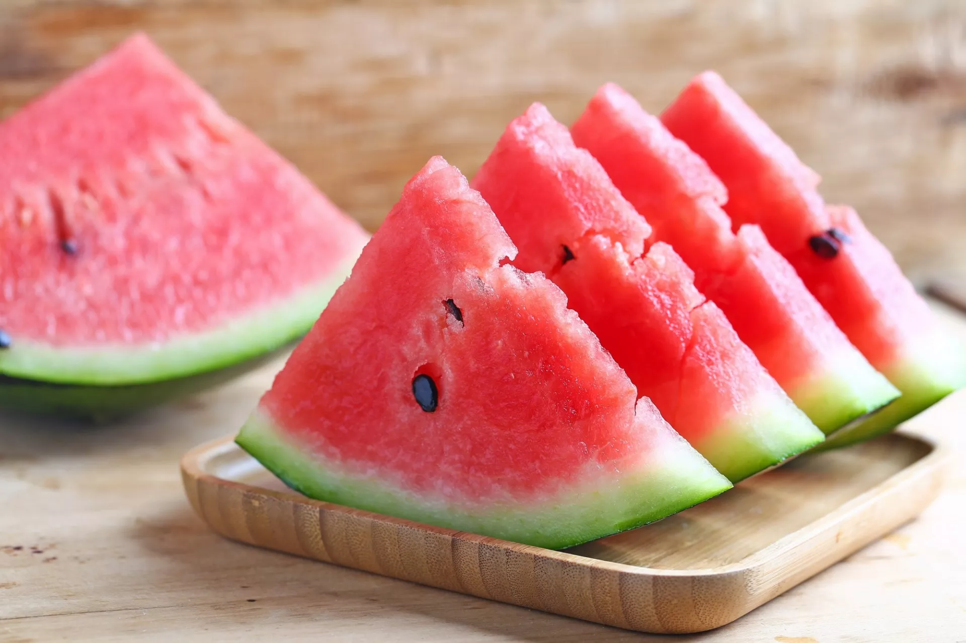 So öffnen Sie eine Wassermelone